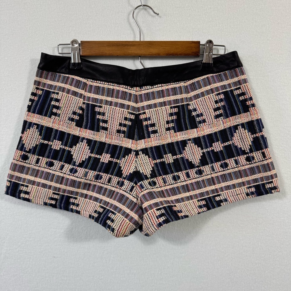 Forever 21 Knit Shorts Aztec Print Faux Leather Band Lined Shorts Size M